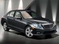 Laro E-Class Sedan Puzzle online