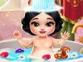 Laro Paligo ng Sanggol ni Snow White online