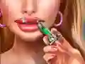 Laro Iniksyon ng labi ni Ellie online